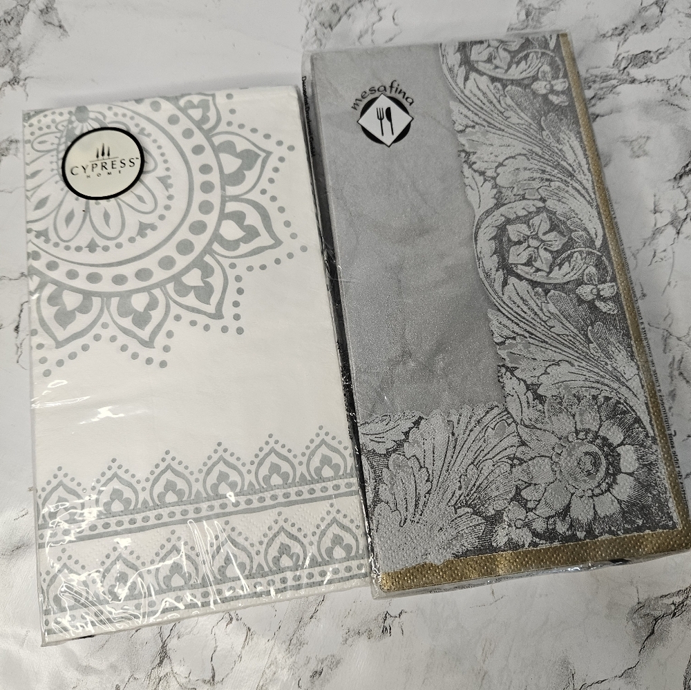 Gray and White Decorative Napkins Set